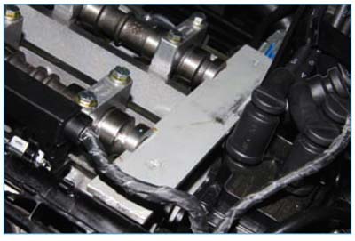 Ford Focus II. Проверка состояния и замена ремня привода газораспределительного механизма (ГРМ)